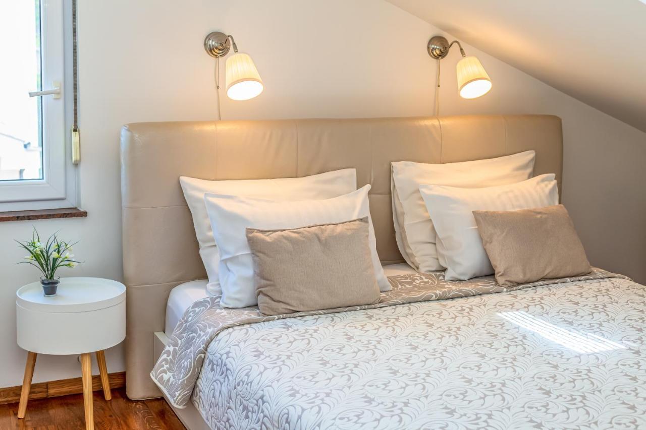 Apartmani Nikola Baška Voda Eksteriør billede