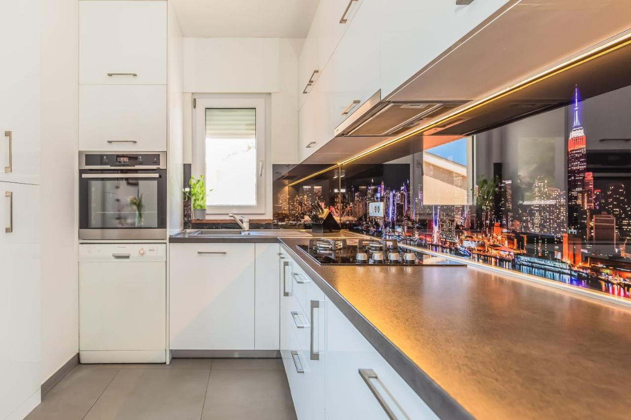 Apartmani Nikola Baška Voda Eksteriør billede